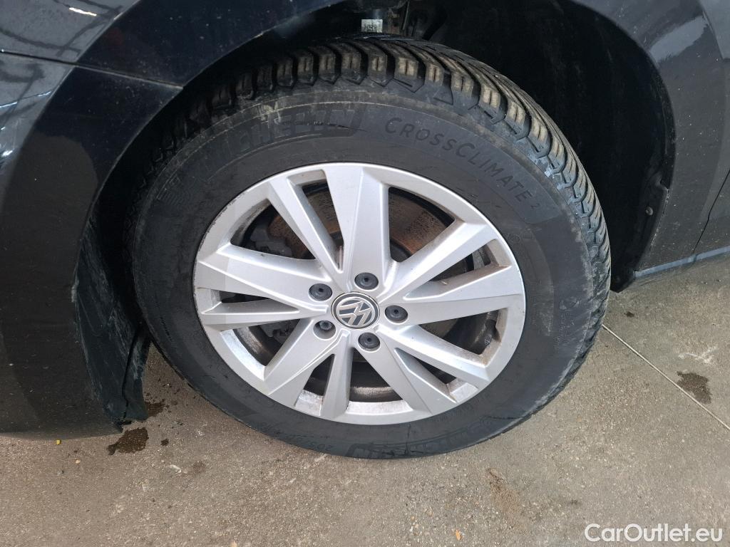  Volkswagen  Touran  IQ.Drive Start-Stop 2.0 TDI 150CV BVA7 E6dT #24