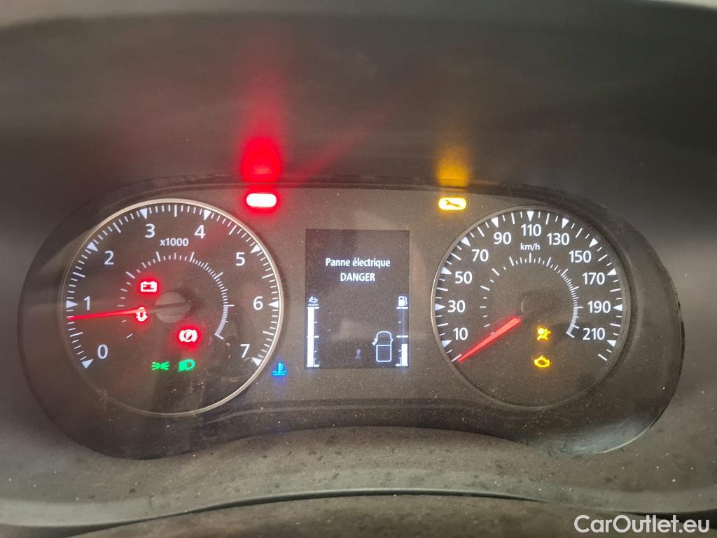  Nissan  NV400 NISSAN  / 2014 / 4P / Fourgon tôlé L2H2 2.3 dCi 165 EUVI S/S 3t5 N-Connecta #94