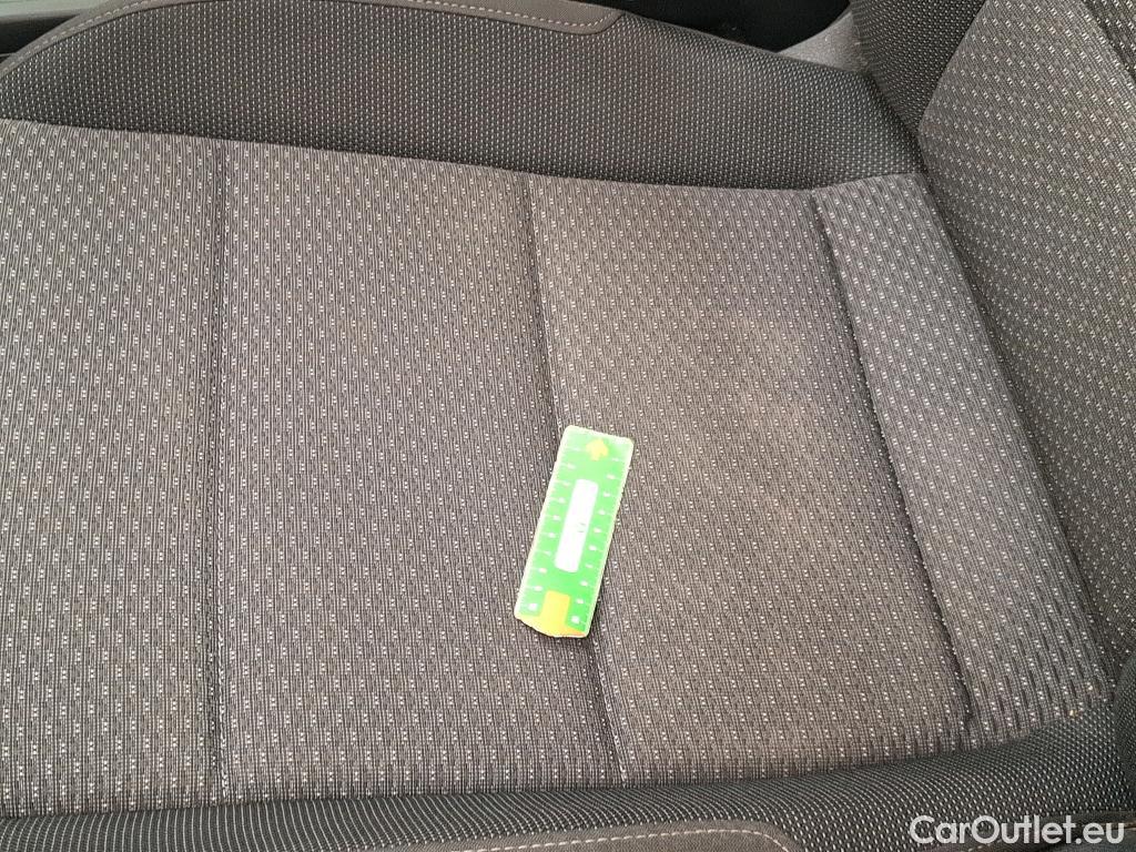  Volkswagen  Touran  IQ.Drive Start-Stop 2.0 TDI 150CV BVA7 E6dT #43