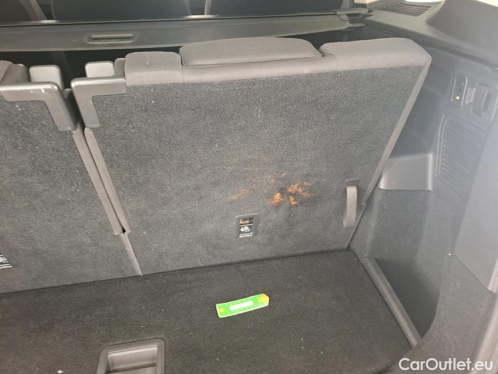  Volkswagen  Touran  IQ.Drive Start-Stop 2.0 TDI 150CV BVA7 E6dT #40