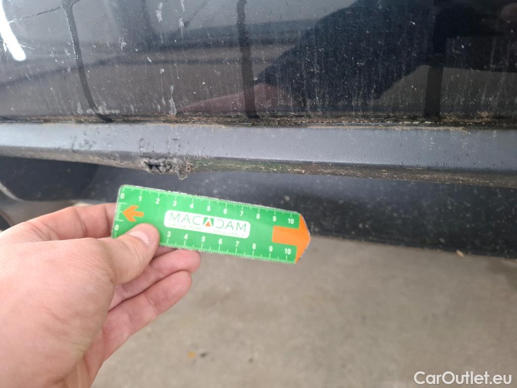  Volkswagen  Touran  IQ.Drive Start-Stop 2.0 TDI 150CV BVA7 E6dT #11