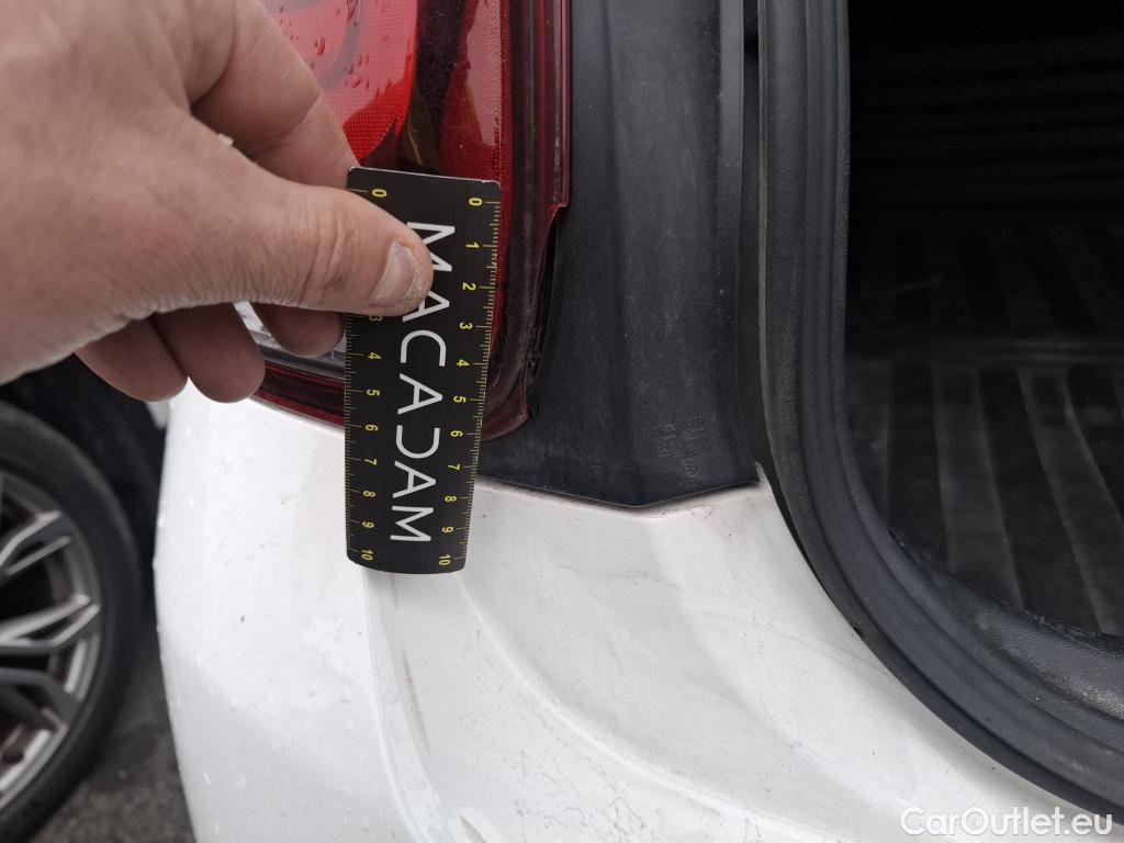  Citroen  C3  Société Feel 1.5 BlueHDI 100CV BVM6 E6d #24