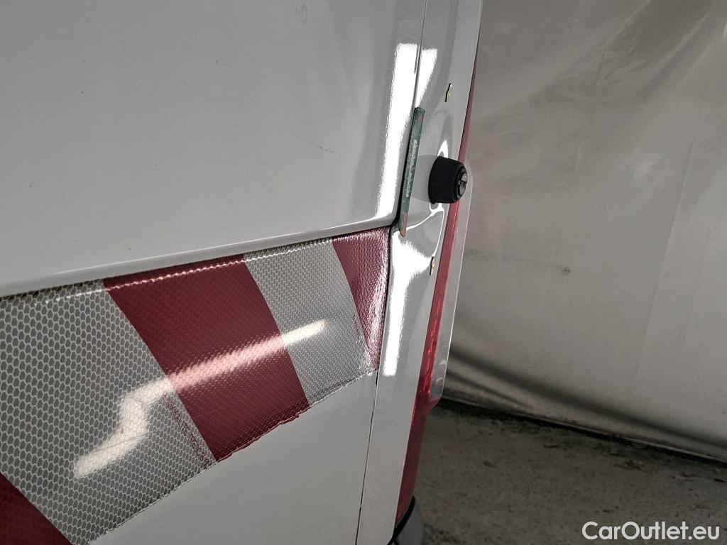  Nissan  NV400 NISSAN  / 2014 / 4P / Fourgon tôlé L2H2 2.3 dCi 165 EUVI S/S 3t5 N-Connecta #40