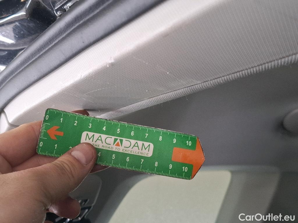  Volkswagen  Touran  IQ.Drive Start-Stop 2.0 TDI 150CV BVA7 E6dT #37