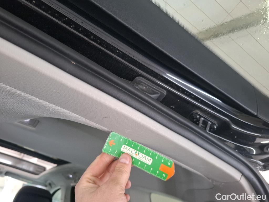  Volkswagen  Touran  IQ.Drive Start-Stop 2.0 TDI 150CV BVA7 E6dT #33