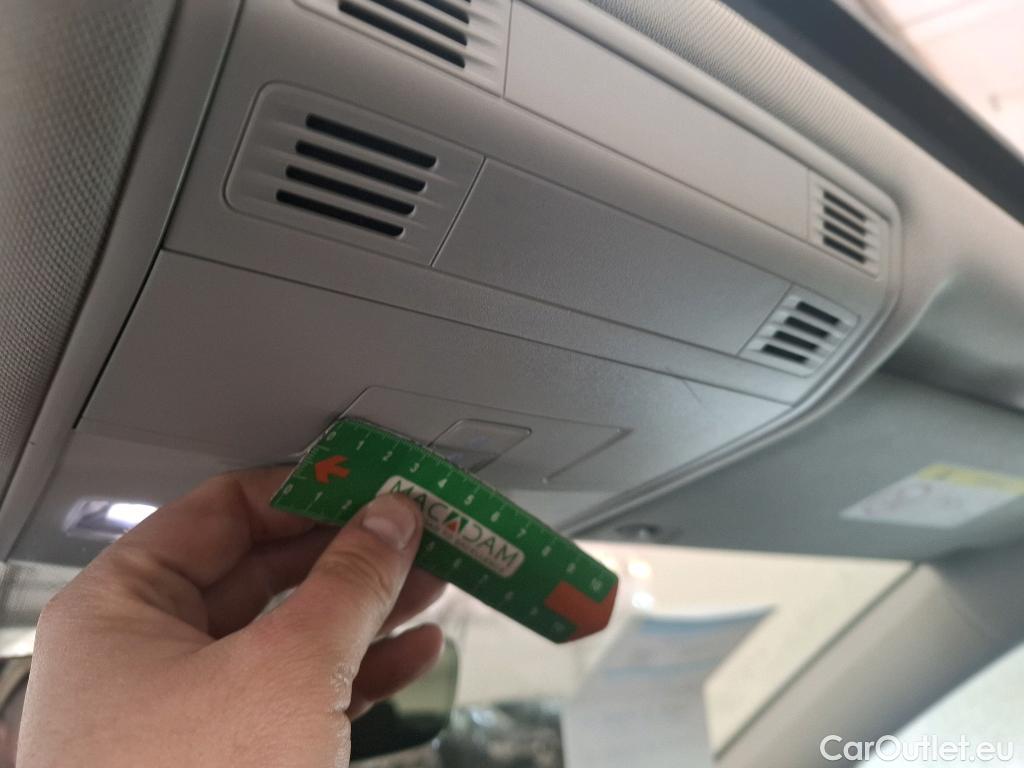  Volkswagen  Touran  IQ.Drive Start-Stop 2.0 TDI 150CV BVA7 E6dT #28