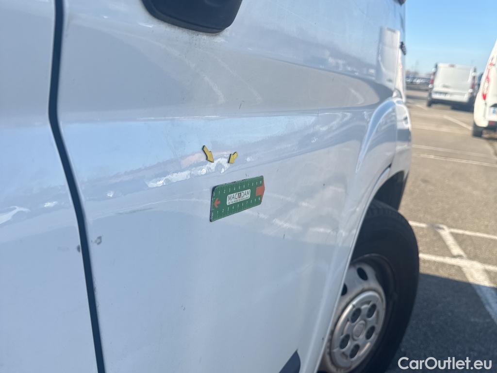  Fiat  Ducato FIAT  VU 4p Fourgon Maxi 3 5 XL H2 2 3 Mjet 130 Pack Pro Nav #114