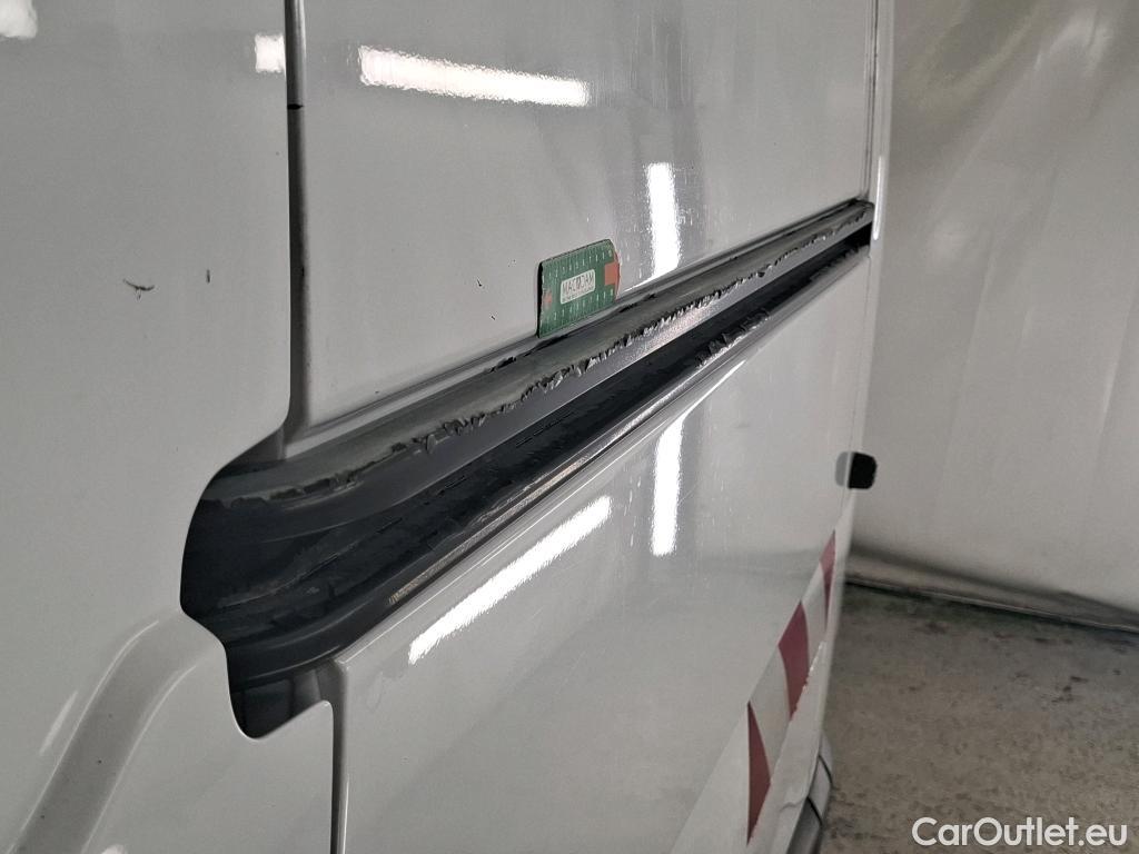  Nissan  NV400 NISSAN  / 2014 / 4P / Fourgon tôlé L2H2 2.3 dCi 165 EUVI S/S 3t5 N-Connecta #70