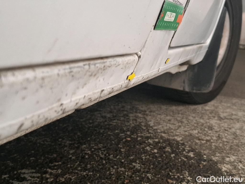  Nissan  NV400 NISSAN  / 2014 / 4P / Fourgon tôlé L2H2 2.3 dCi 165 EUVI S/S 3t5 N-Connecta #35