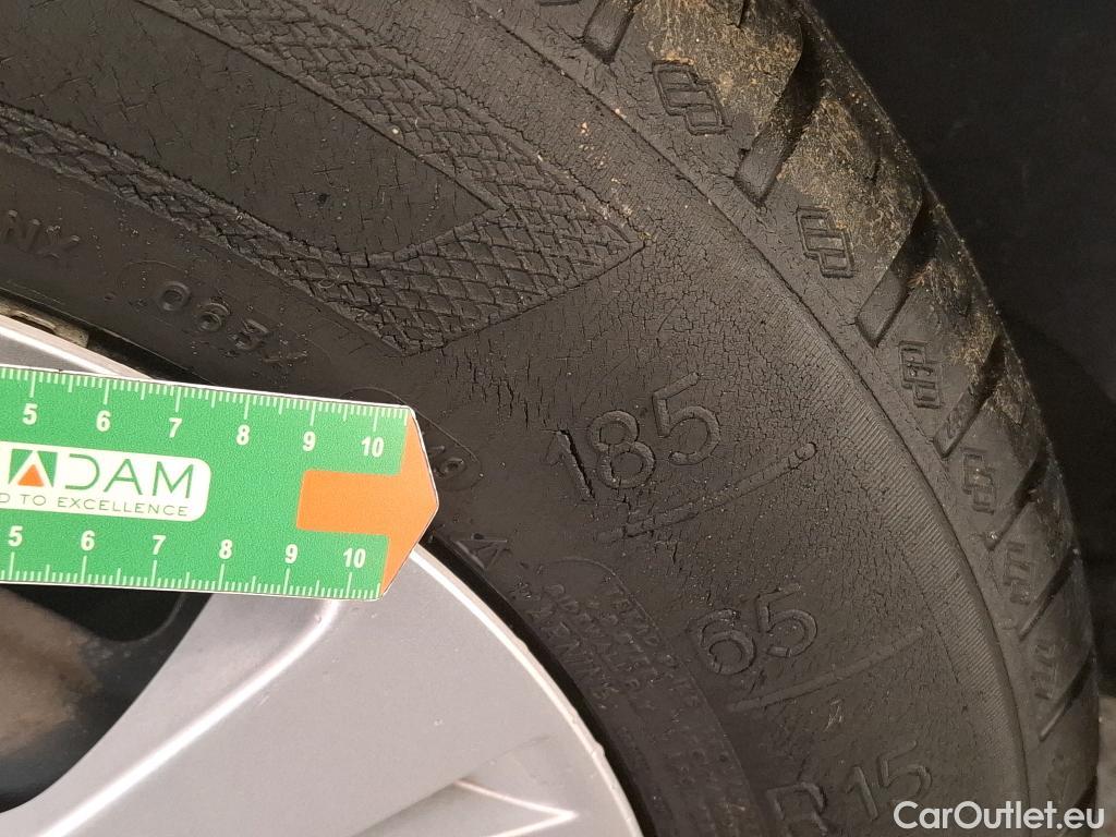  Peugeot  208  Affaire Premium Pack 1.5 HDi 100CV BVM5 E6dT #35