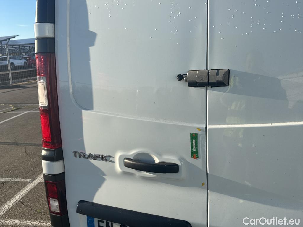  Renault  Trafic RENAULT  / 2019 / 4P / Fourgon tole FG GCF L1H1 1000 dCi 120 #9