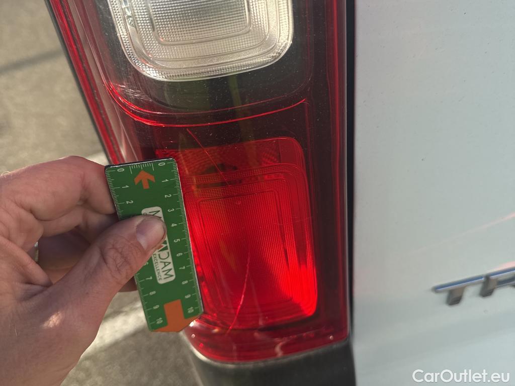  Renault  Trafic RENAULT  / 2019 / 4P / Fourgon tole FG GCF L1H1 1000 dCi 120 #18