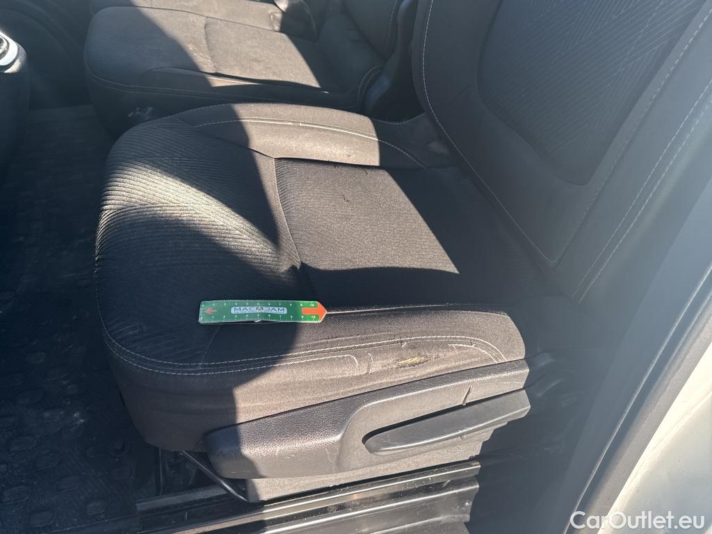  Renault  Trafic RENAULT  / 2019 / 4P / Fourgon tole FG GCF L1H1 1000 dCi 120 #1