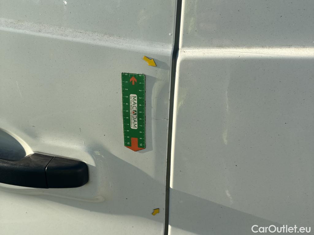  Renault  Trafic RENAULT  / 2019 / 4P / Fourgon tole FG GCF L1H1 1000 dCi 120 #10