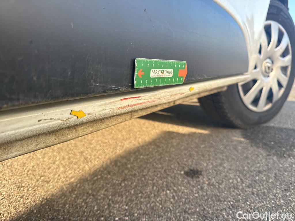  Renault  Trafic RENAULT  / 2019 / 4P / Fourgon tole FG GCF L1H1 1000 dCi 120 #16