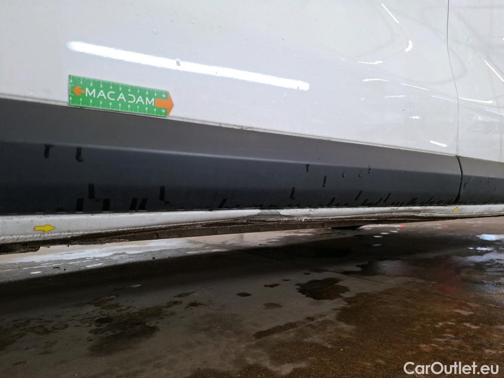  Peugeot  Expert PEUGEOT  / 2016 / 4P / Fourgon tôlé 1.5 BLUEHDI 120 S&S STANDARD PREMIUM #2