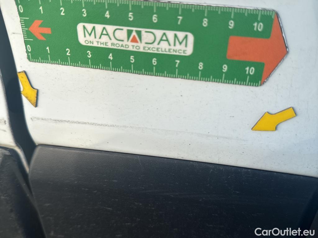  Renault  Trafic RENAULT  / 2019 / 4P / Fourgon tole FG GCF L1H1 1000 dCi 120 #65