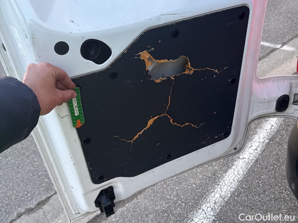  Peugeot  Expert  Fourgon Premium L2 1.5 HDi 120CV BVM6 E6d #14