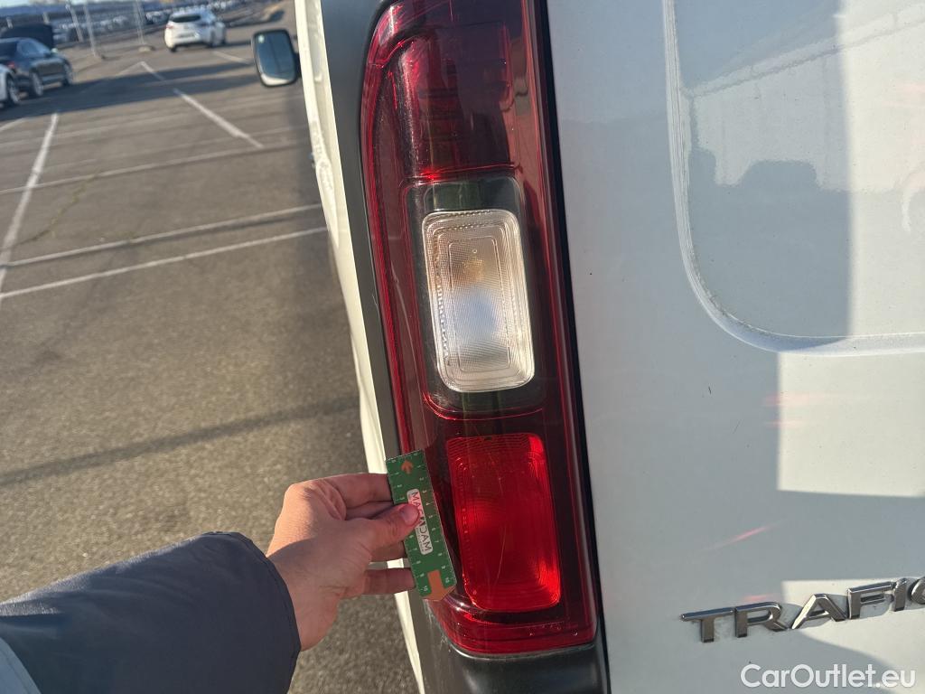  Renault  Trafic RENAULT  / 2019 / 4P / Fourgon tole FG GCF L1H1 1000 dCi 120 #17