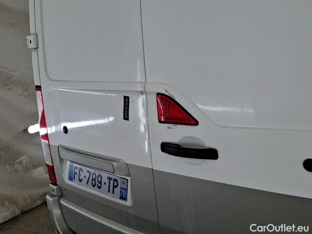  Renault  Master RENAULT  / 2014 / 4P / Fourgon tôlé &FG GCf Trac F3500 L2H2 dCi 110 Euro6 #24