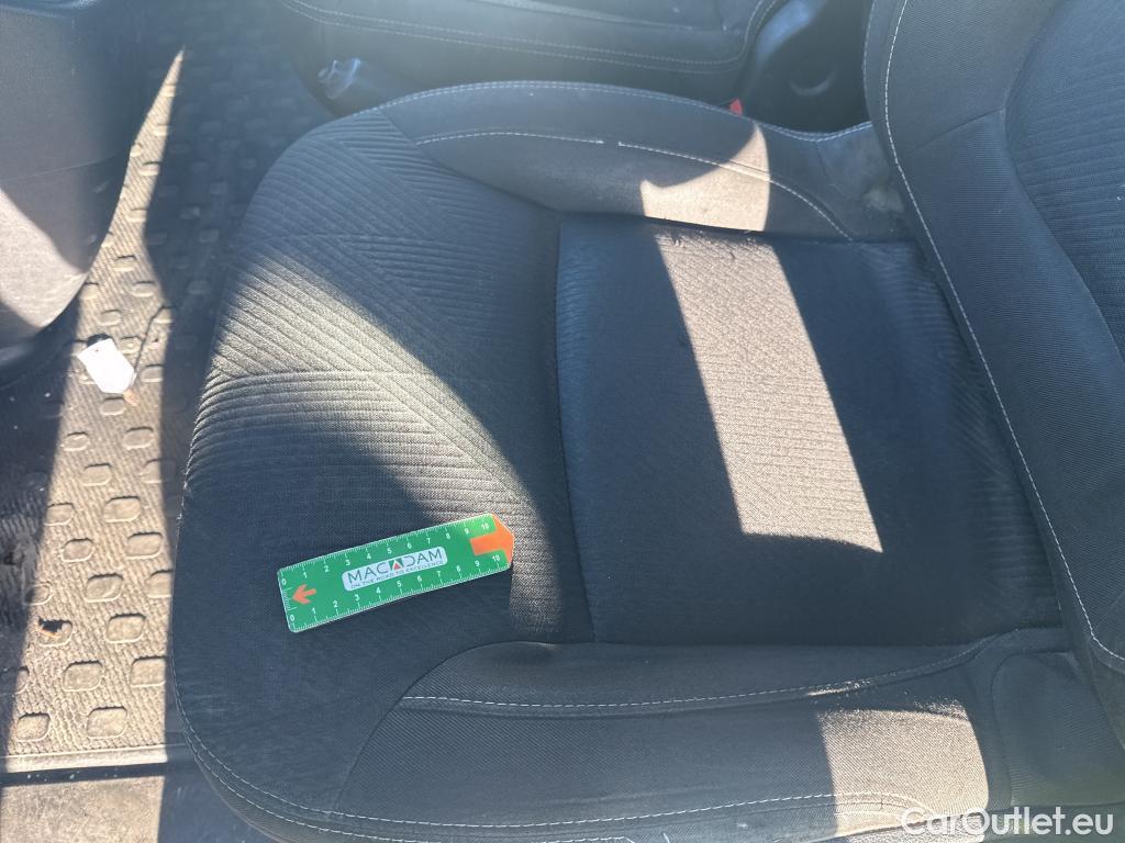  Renault  Trafic RENAULT  / 2019 / 4P / Fourgon tole FG GCF L1H1 1000 dCi 120 #32