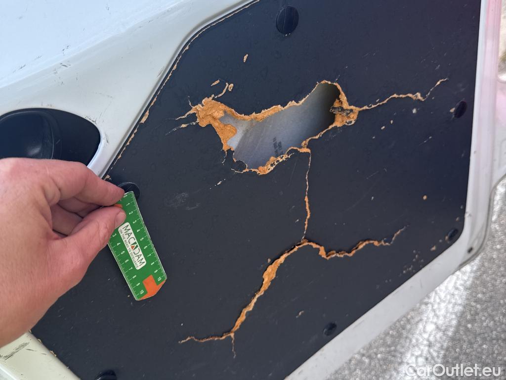  Peugeot  Expert  Fourgon Premium L2 1.5 HDi 120CV BVM6 E6d #15