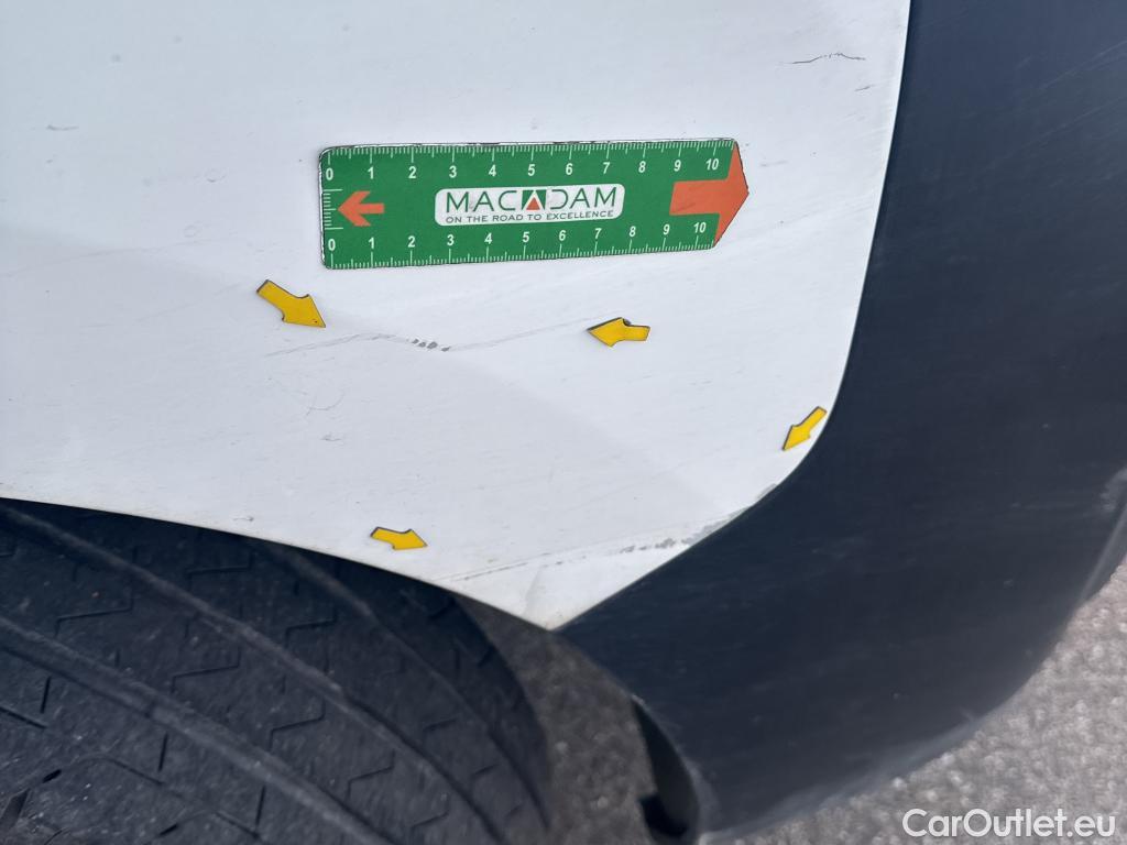  Peugeot  Expert  Fourgon Premium L2 1.5 HDi 120CV BVM6 E6d #8