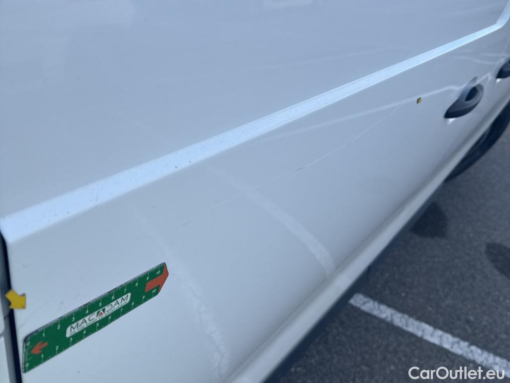  Peugeot  Expert  Fourgon Premium L2 1.5 HDi 120CV BVM6 E6d #27