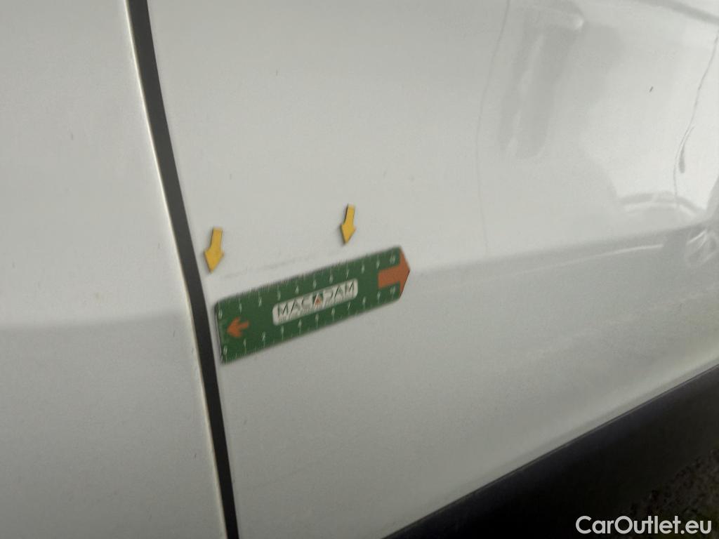  Renault  Trafic RENAULT  / 2019 / 4P / Fourgon tole FG GCF L1H1 1000 dCi 120 #43