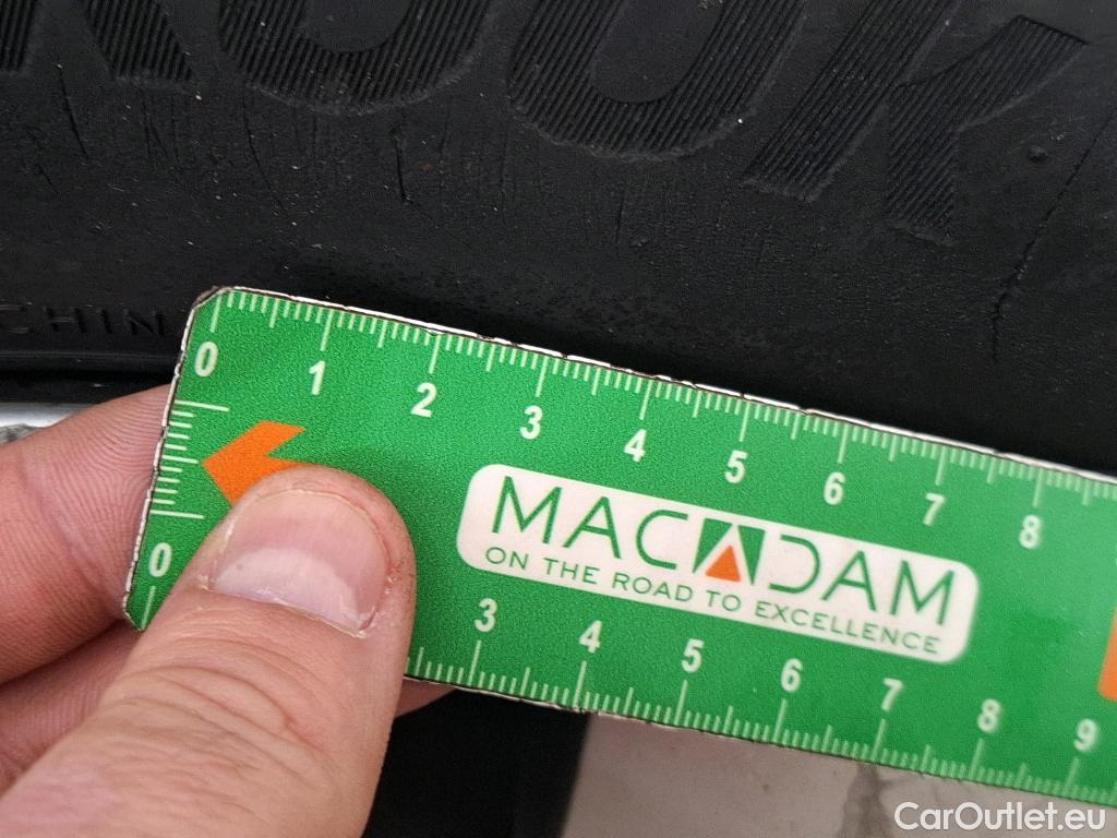  Renault  Megane  IV Berline 5pt. Société Air Nav 1.5 dCi 90CV BVM6 E6 #18