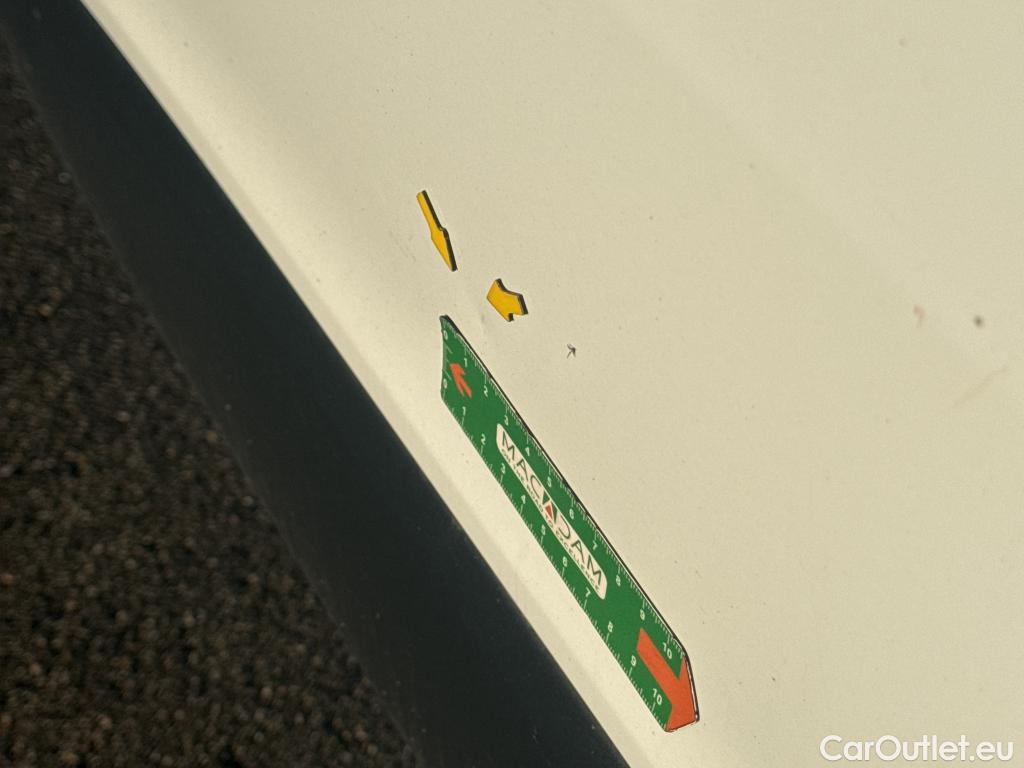  Renault  Trafic RENAULT  / 2019 / 4P / Fourgon tole FG GCF L1H1 1000 dCi 120 #63