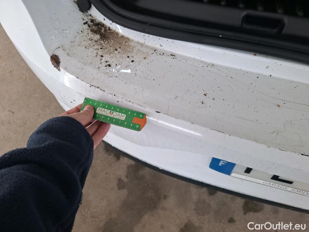  Renault  Megane  IV Berline 5pt. Société Air Nav 1.5 dCi 90CV BVM6 E6 #15