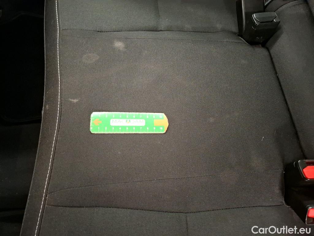  Renault  Captur  / 2019 / 5P / SUV Business TCe 140 EDC FAP -21 / VENTE SANS CG #22