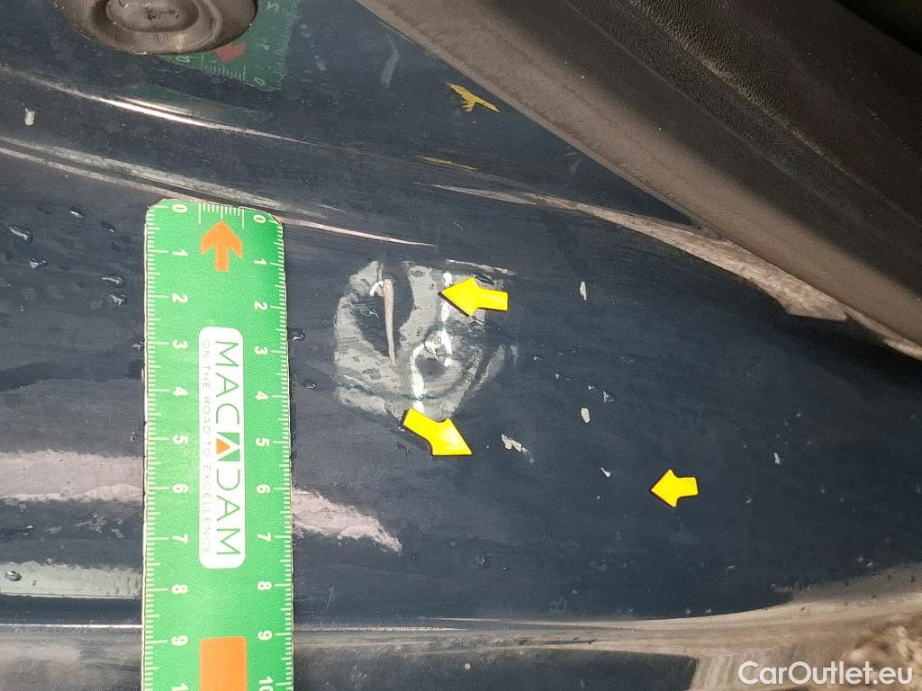  Renault  Captur  / 2019 / 5P / SUV Business TCe 140 EDC FAP -21 / VENTE SANS CG #9