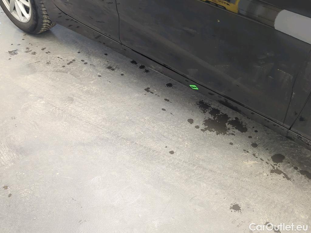  Bmw  Serie 2 1.5 216d Advantage #16