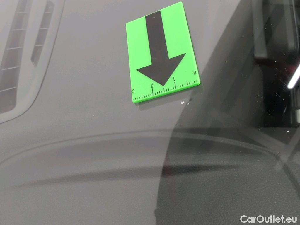  Bmw  Serie 2 1.5 216d Advantage #33