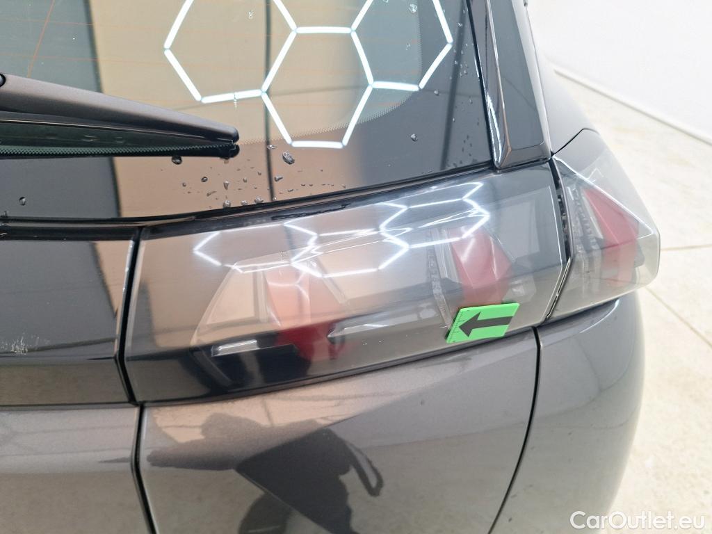  Peugeot  2008 1.2 PureTech 130CP Active Auto STT #41