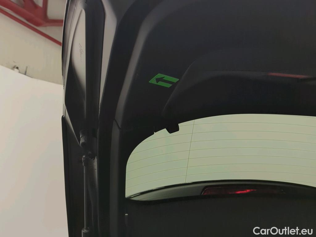  Peugeot  2008 1.5 BlueHDi 100CP Allure STT #39