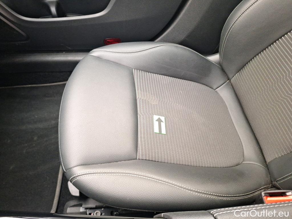  Mercedes  CLA-Klasse CLA 200 Coupé DCT #19