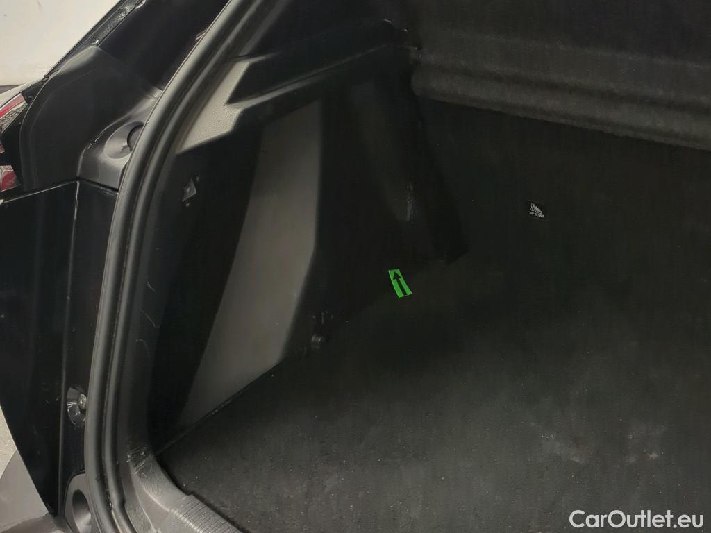  Peugeot  2008 1.5 BlueHDi 100CP Allure STT #35