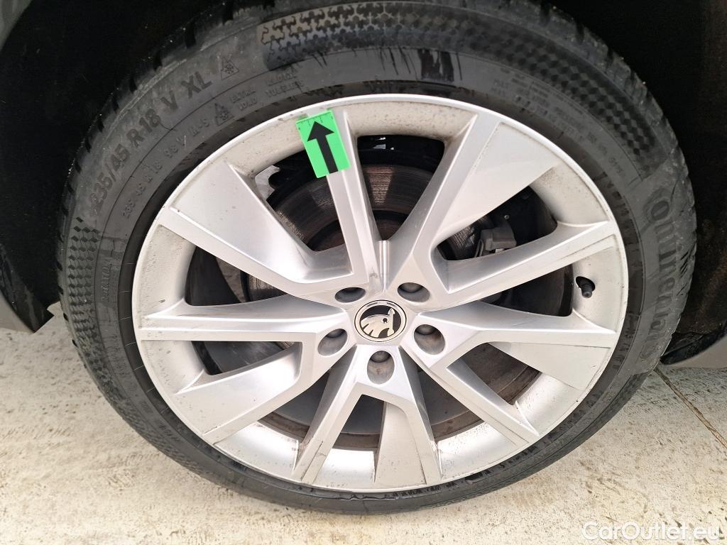  Skoda  Superb 2.0 TSI 280CP Scout Combi DSG 4x4 #17