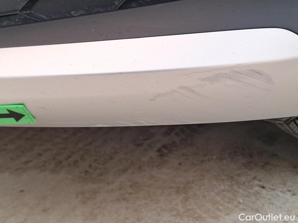  Skoda  Superb 2.0 TSI 280CP Scout Combi DSG 4x4 #2