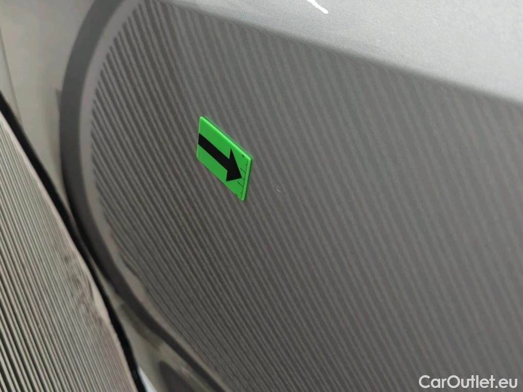  Toyota  Corolla 1.8 Hybrid Dynamic HSD E-CVT #24