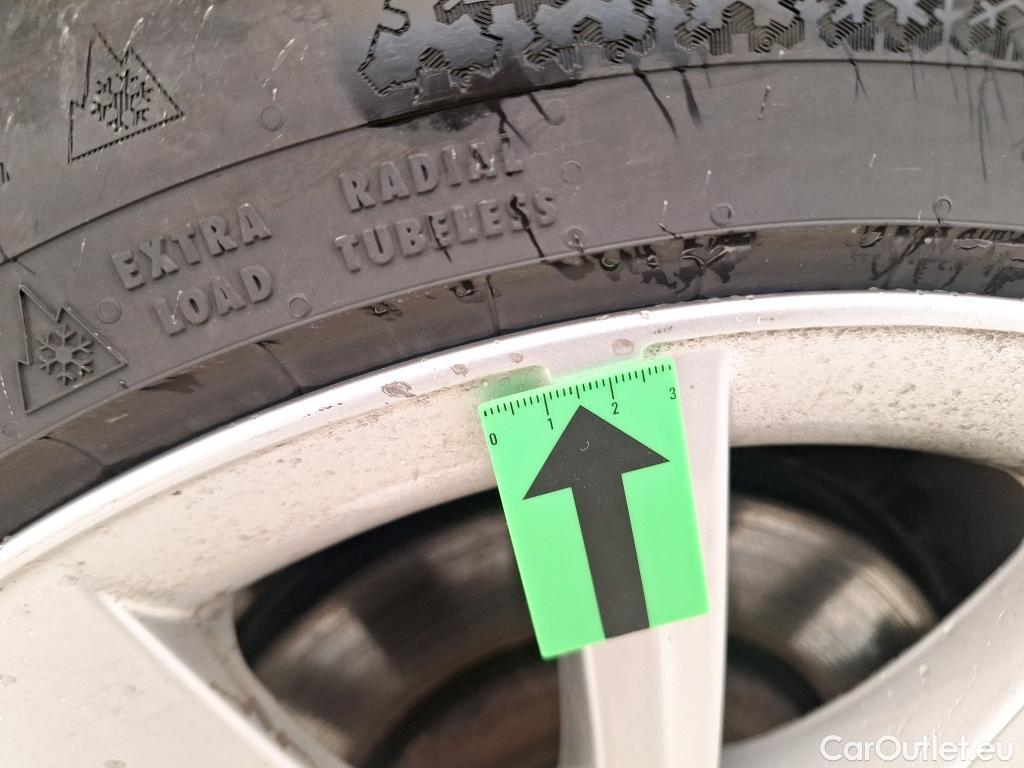  Skoda  Superb 2.0 TSI 280CP Scout Combi DSG 4x4 #18