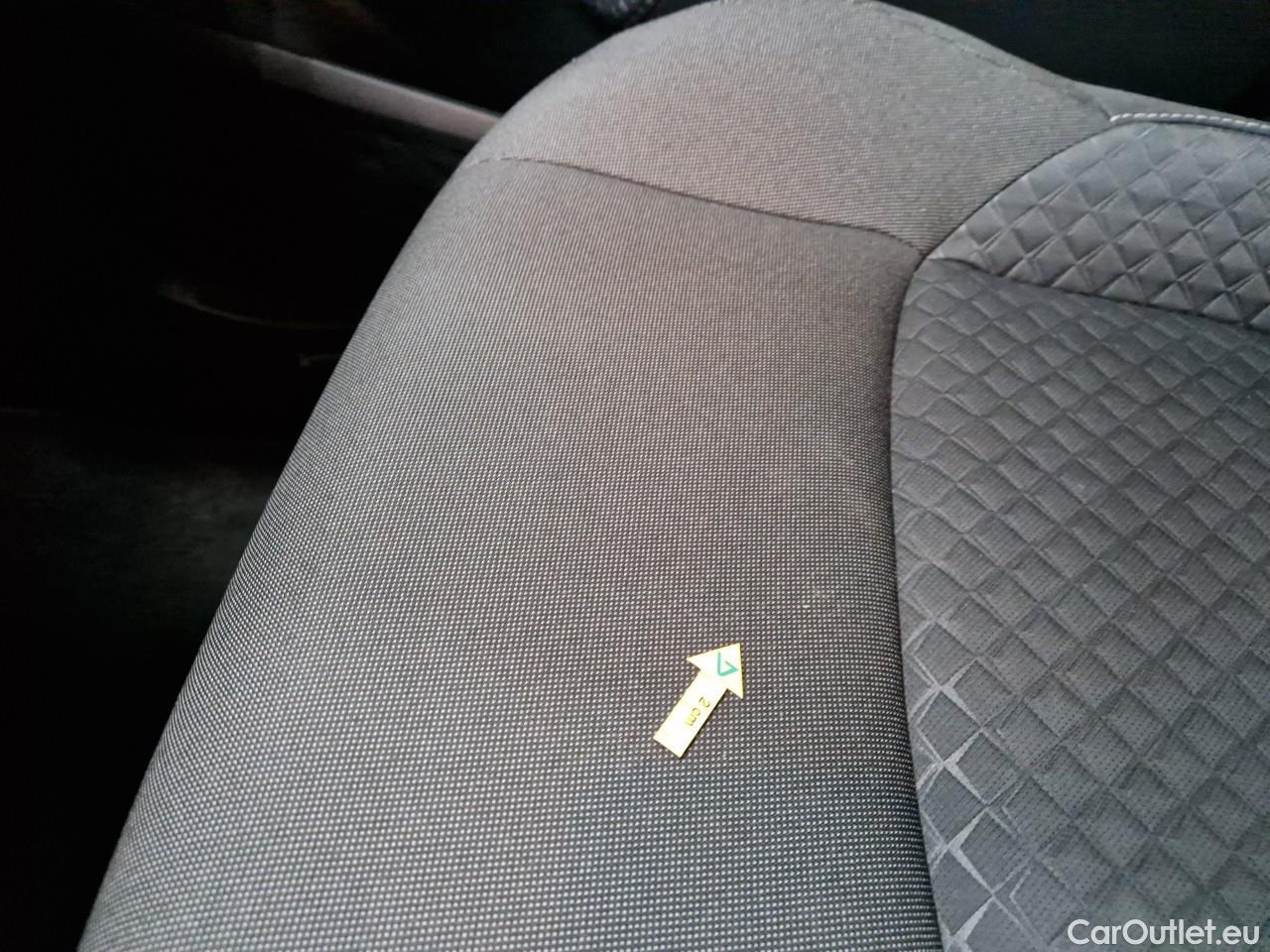  Toyota  C-HR 1.8 HSD C-enter #24