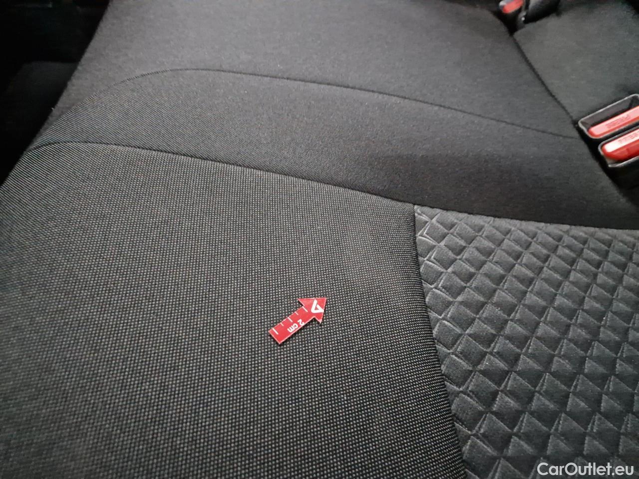  Toyota  C-HR 1.8 HSD C-enter #30