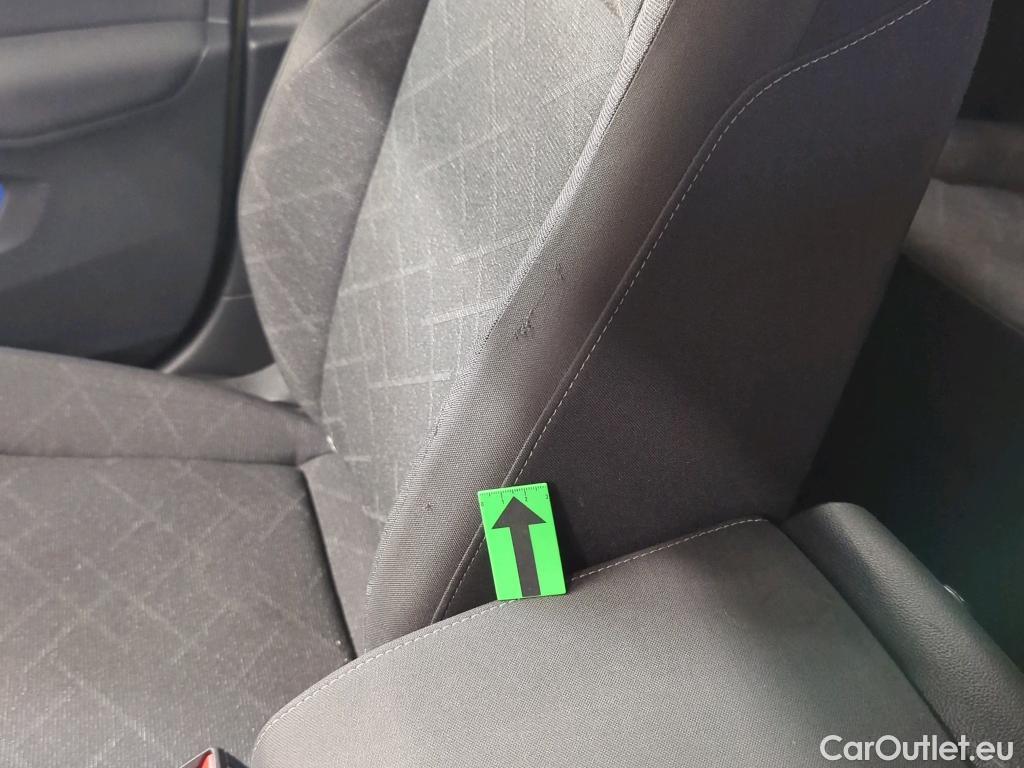  Volkswagen  Golf  2.0 TDI 116HP DSG Life Variant #3