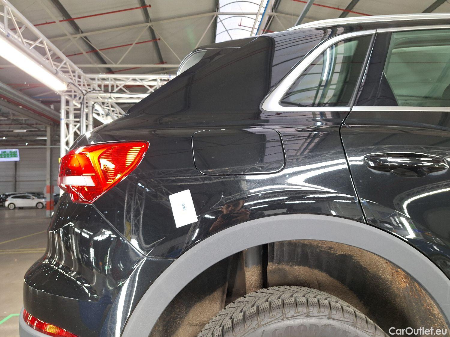  Audi  Q3 Audi,  '18, Audi  35 TDI S Tronic Business Edition 5d #15