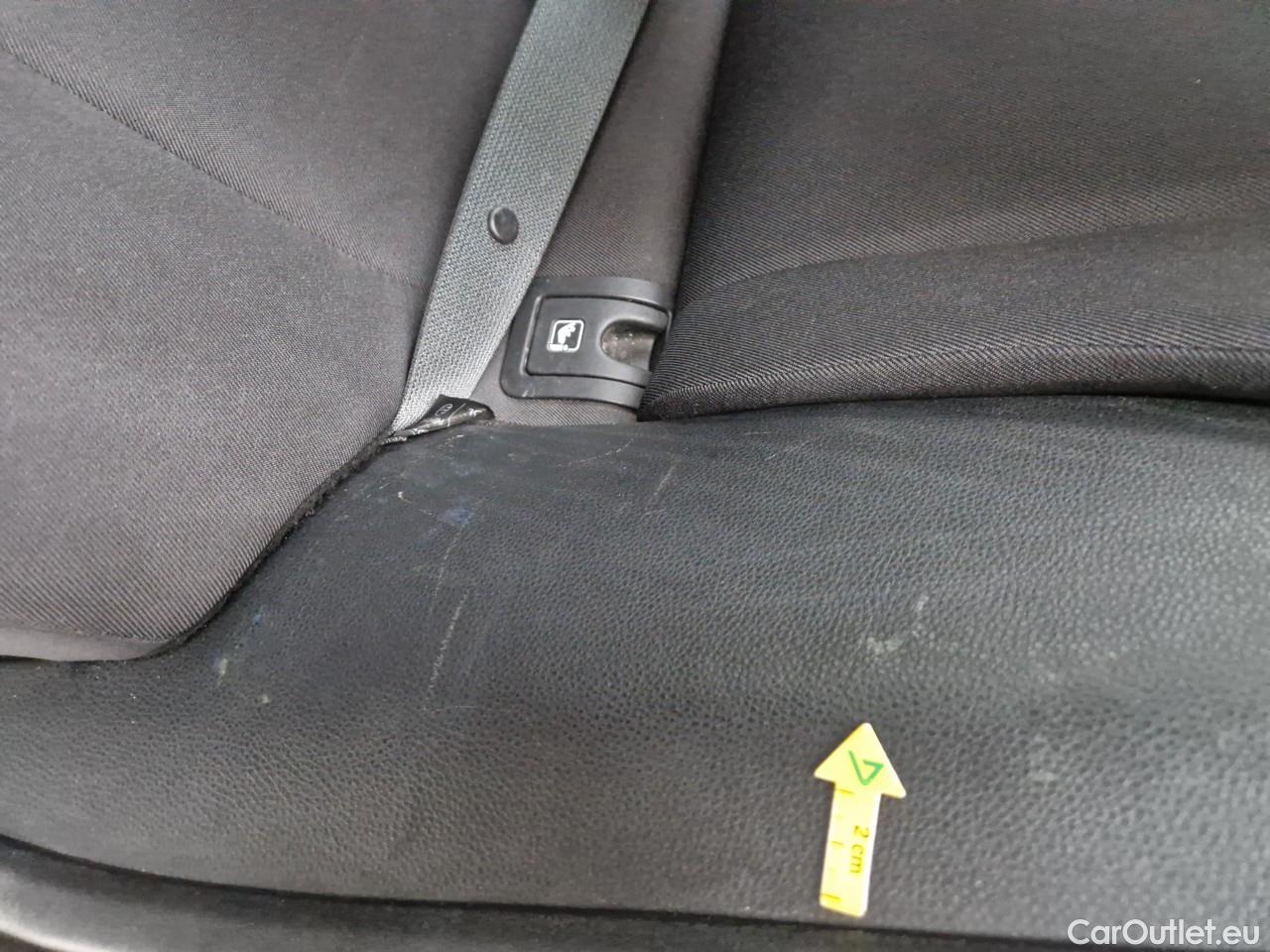  Toyota  Yaris 1.5 Hybrid Eco HYB Auto #40