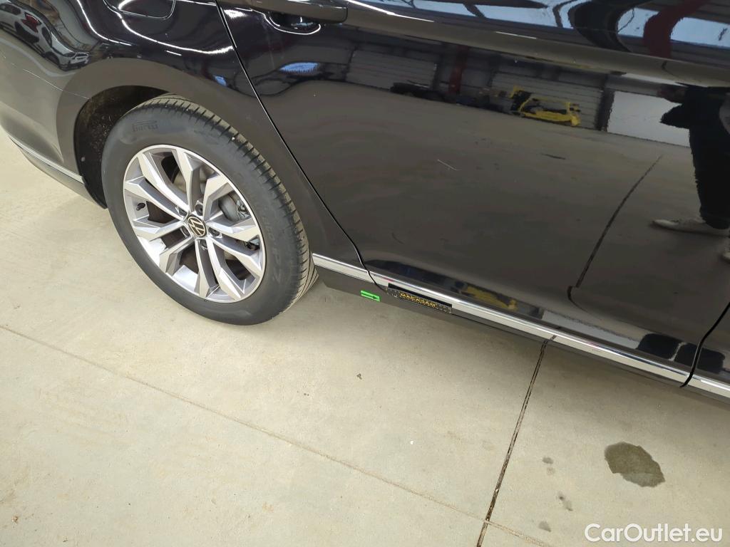  Volkswagen  Passat Highline 2.0 TDI DSG 150 CP #37